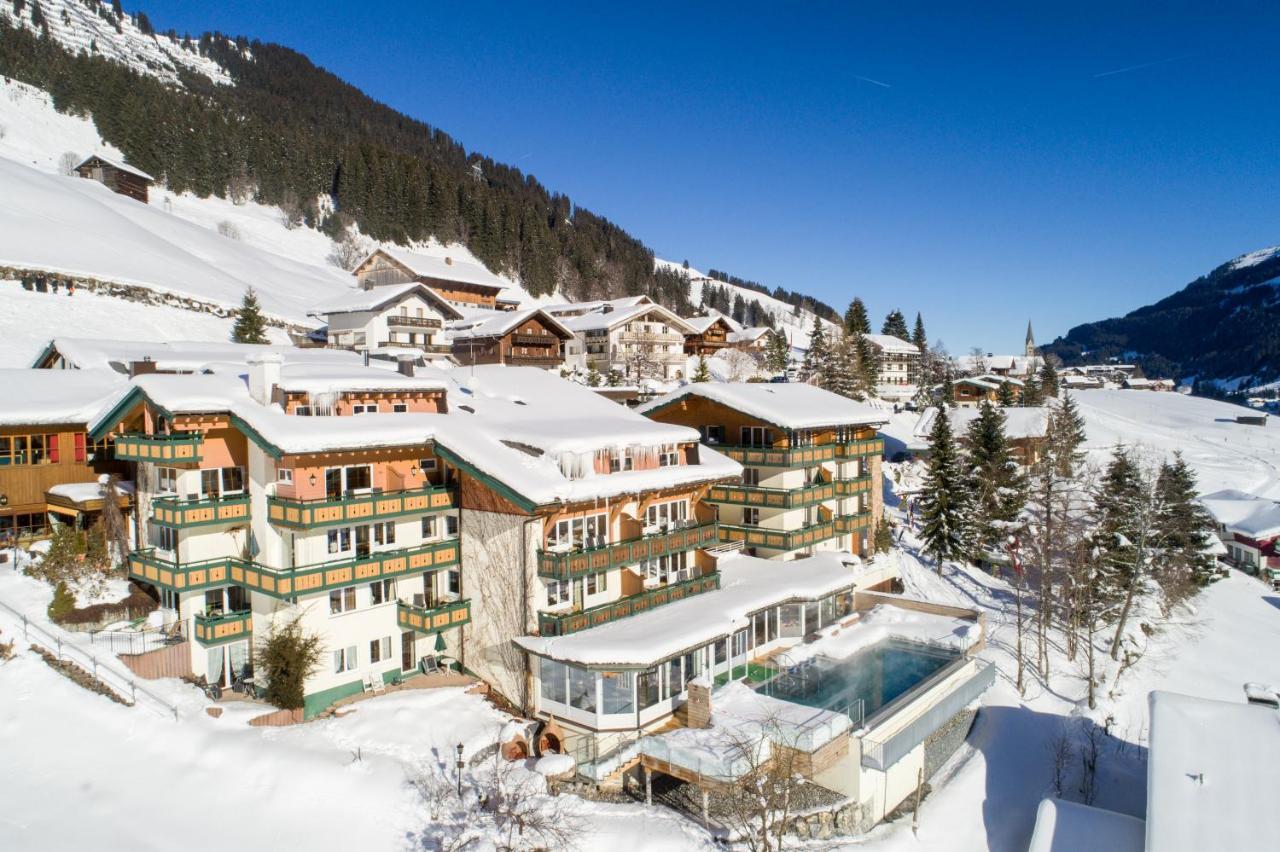 Der Kleinwalsertaler Rosenhof Hotel Mittelberg Exterior photo